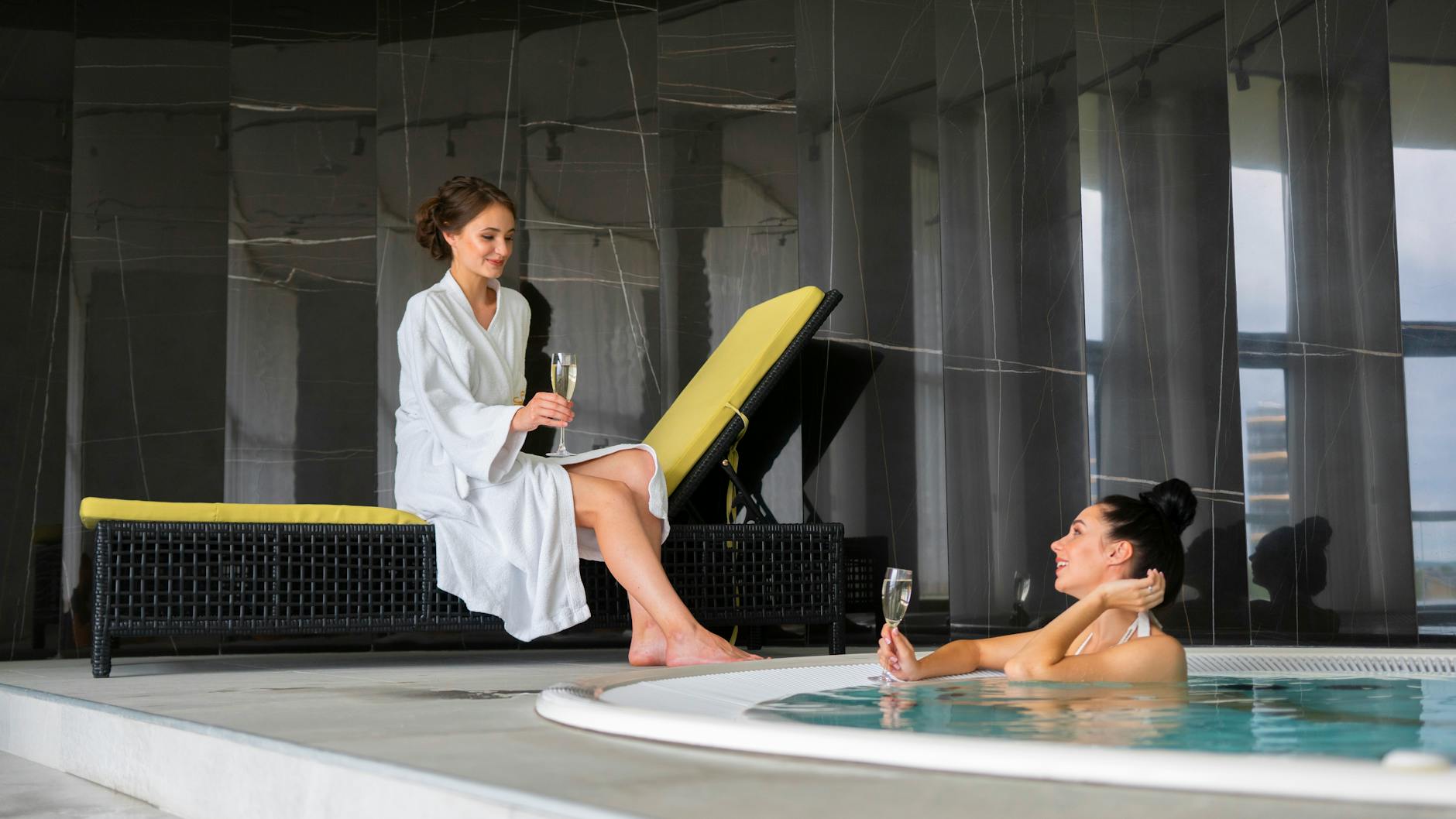 spa kapalı havuz wellness