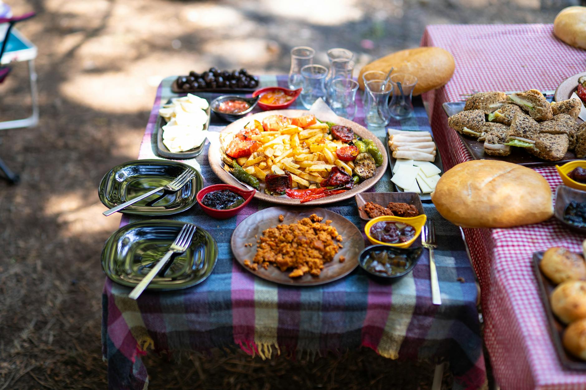 Kamp yemeği ocakta